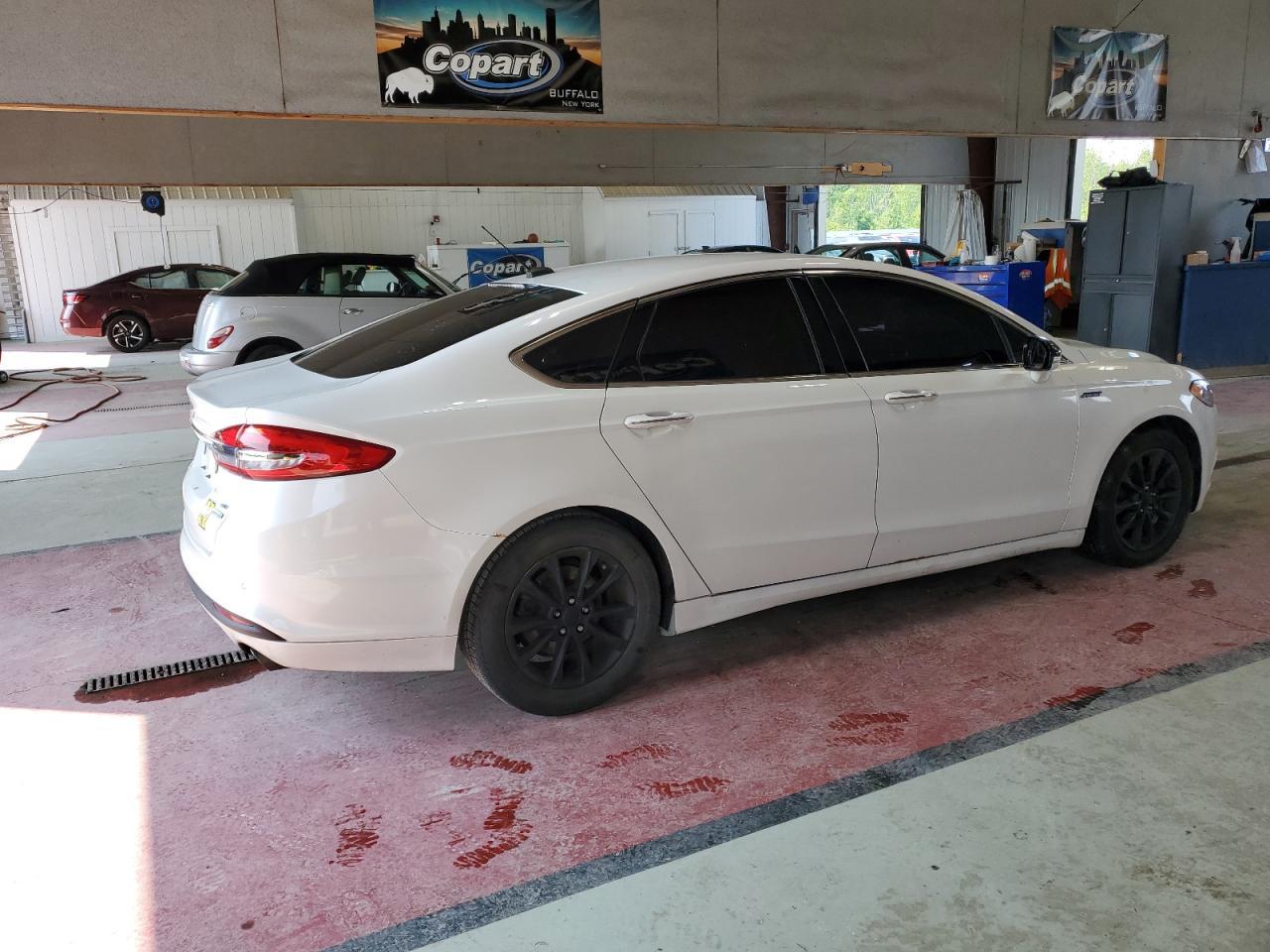 2017 Ford Fusion Se - Фото 3