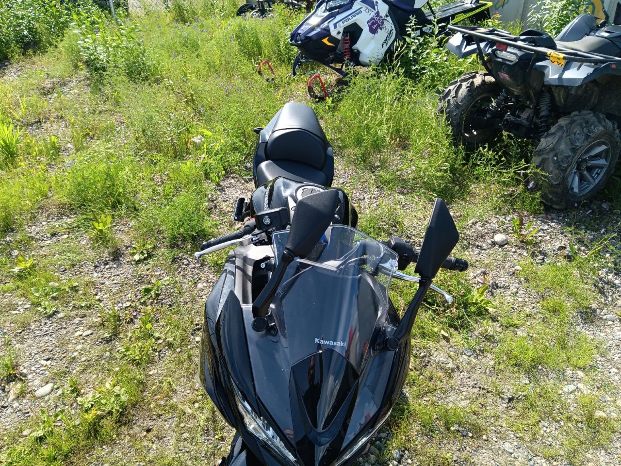 2025 Kawasaki Ex650 R - Фото 5