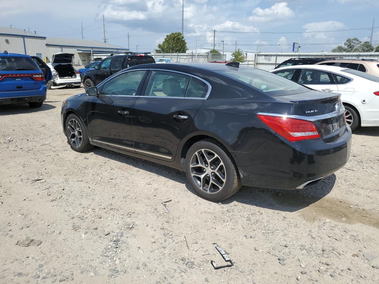 2016 Buick Lacrosse Sport Touring - Фото 2