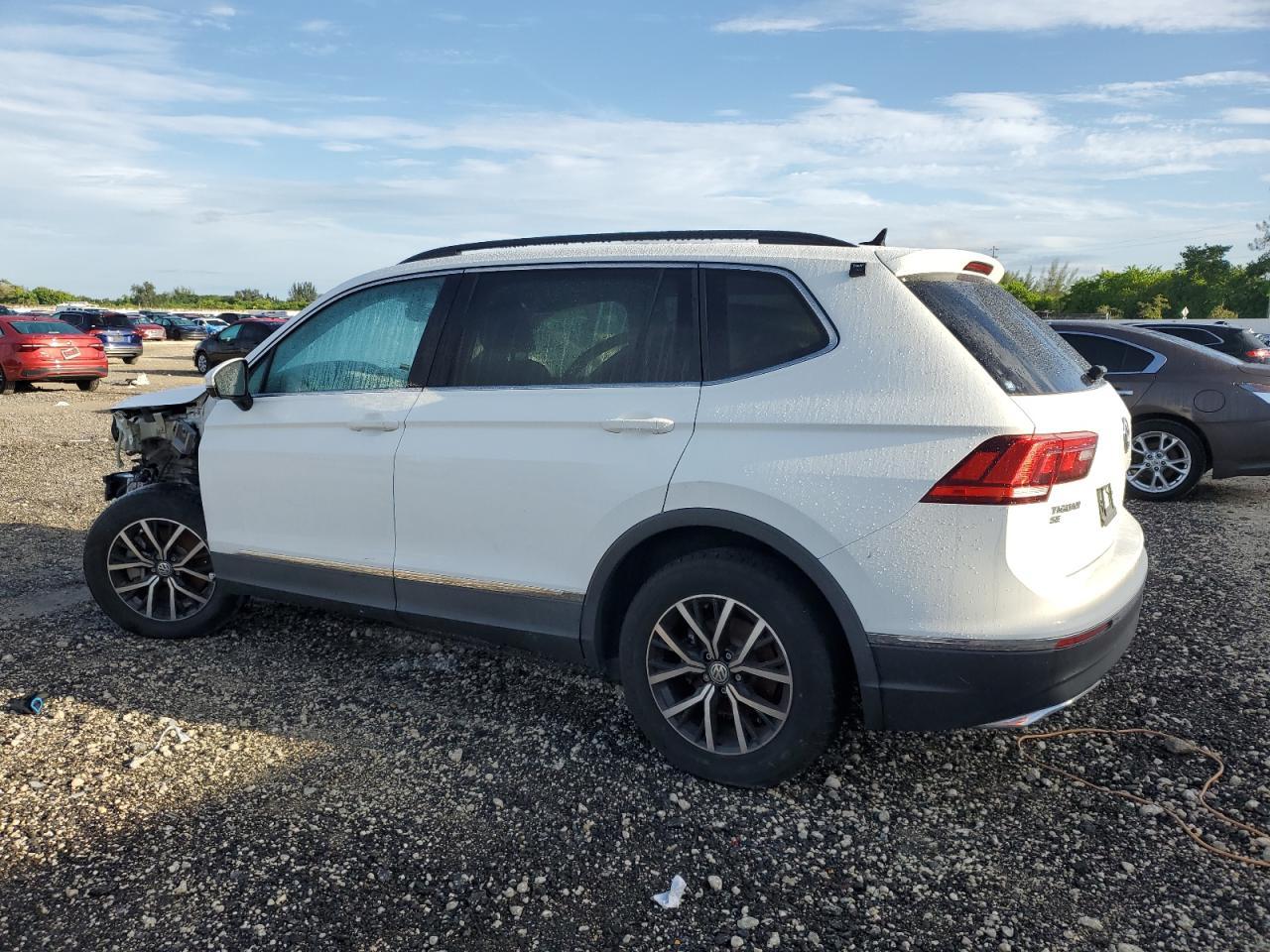 2021 Volkswagen Tiguan Se - Фото 2