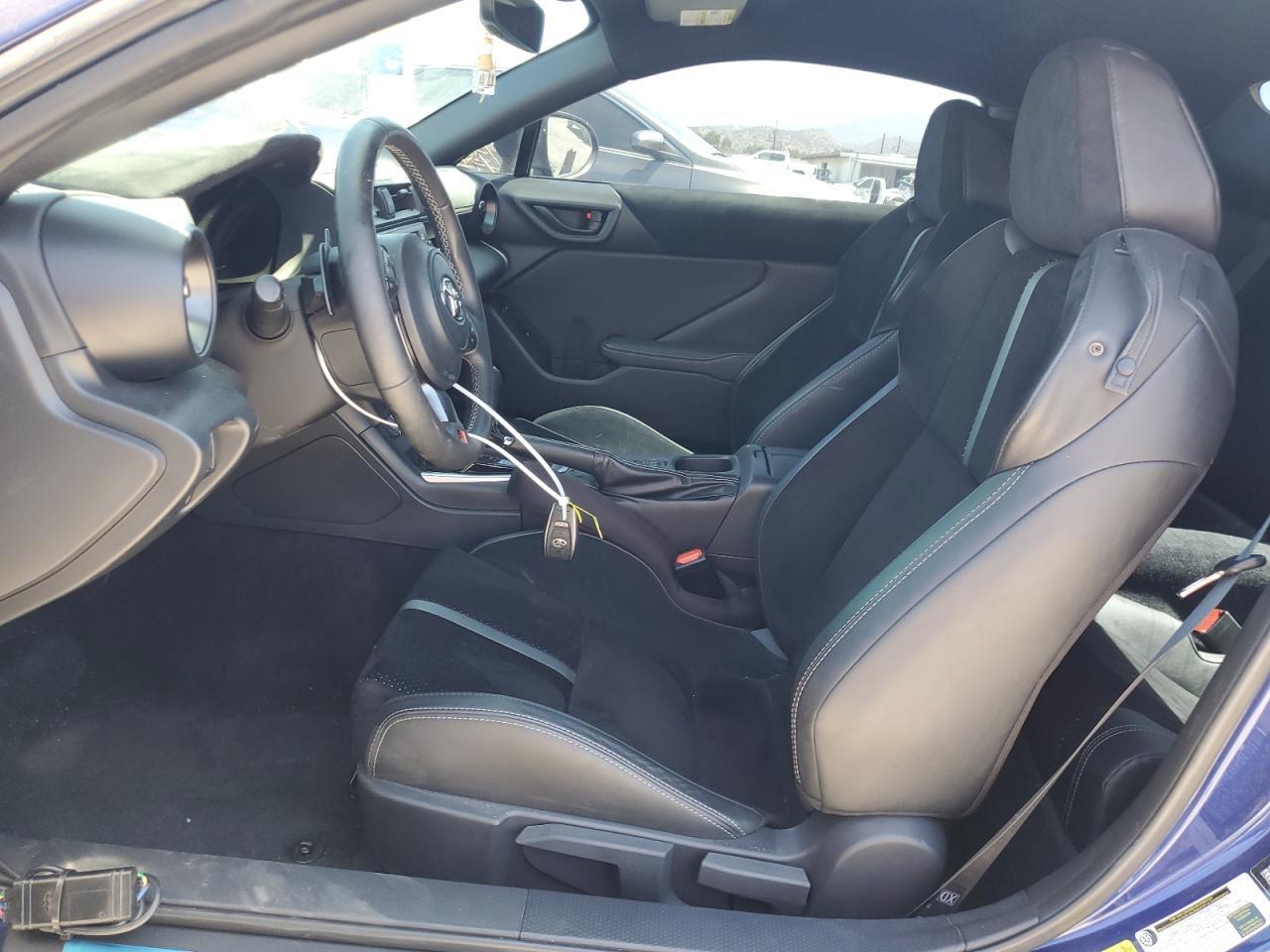 2023 Toyota Gr 86 Premium - Image 7