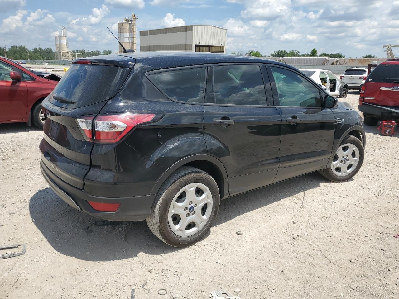 2017 Ford Escape S - Фото 3