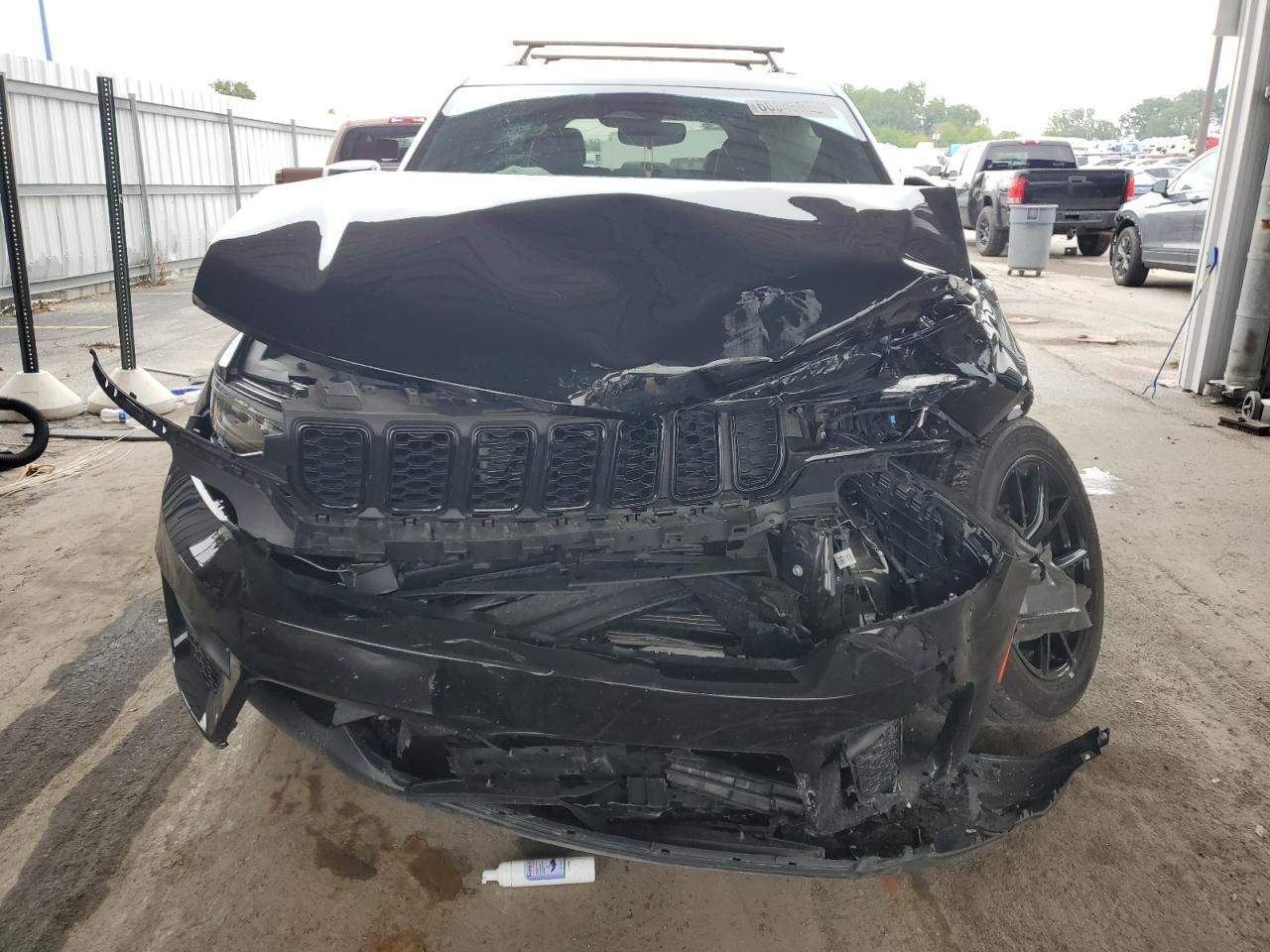 2024 Jeep Grand Cherokee Laredo - Фото 5