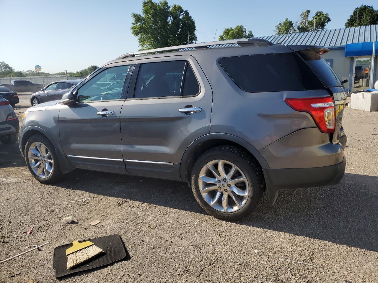 2013 Ford Explorer Limited - Image 2