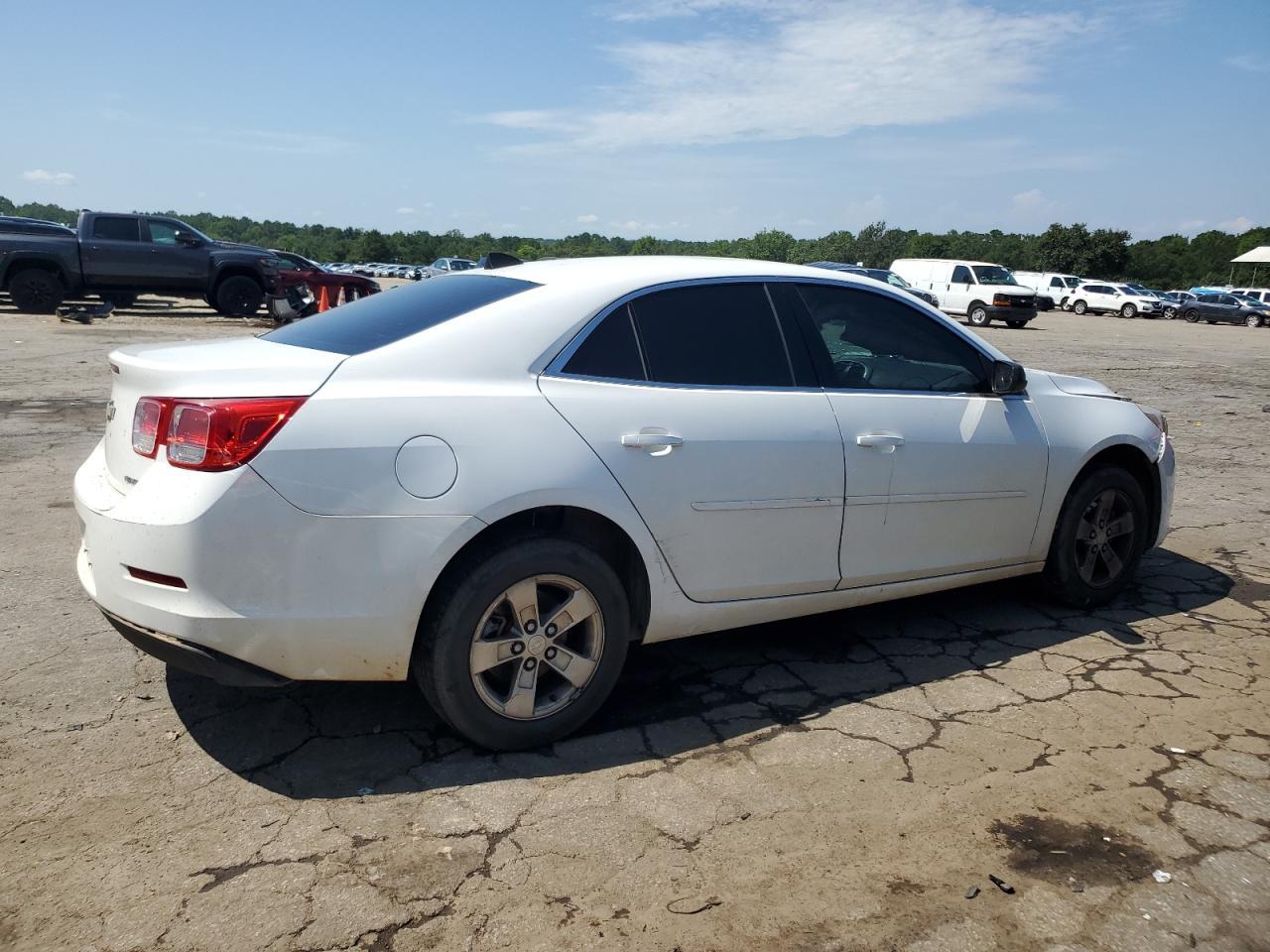 2013 Chevrolet Malibu Ls - Image 3