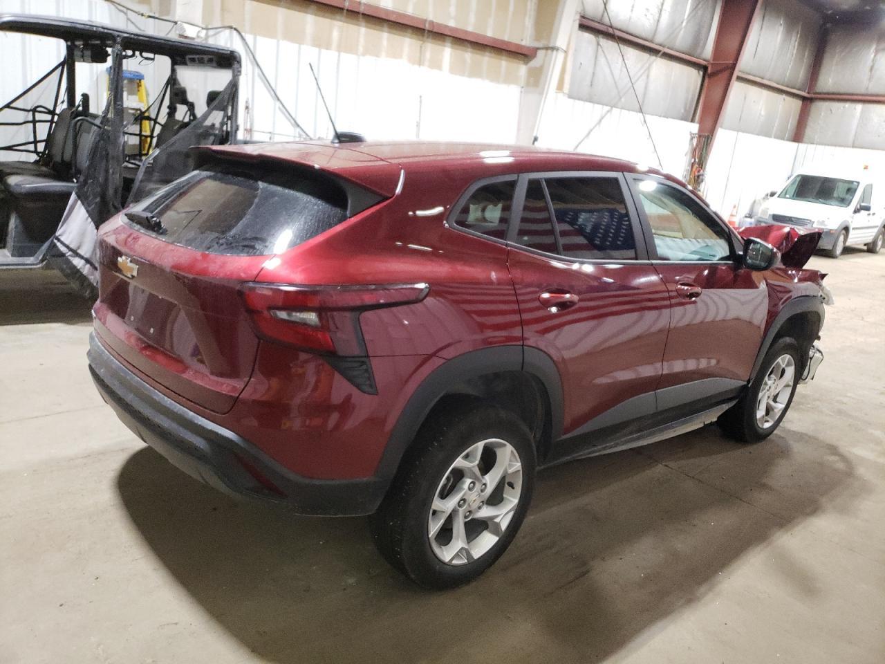 2024 Chevrolet Trax Ls - Фото 3