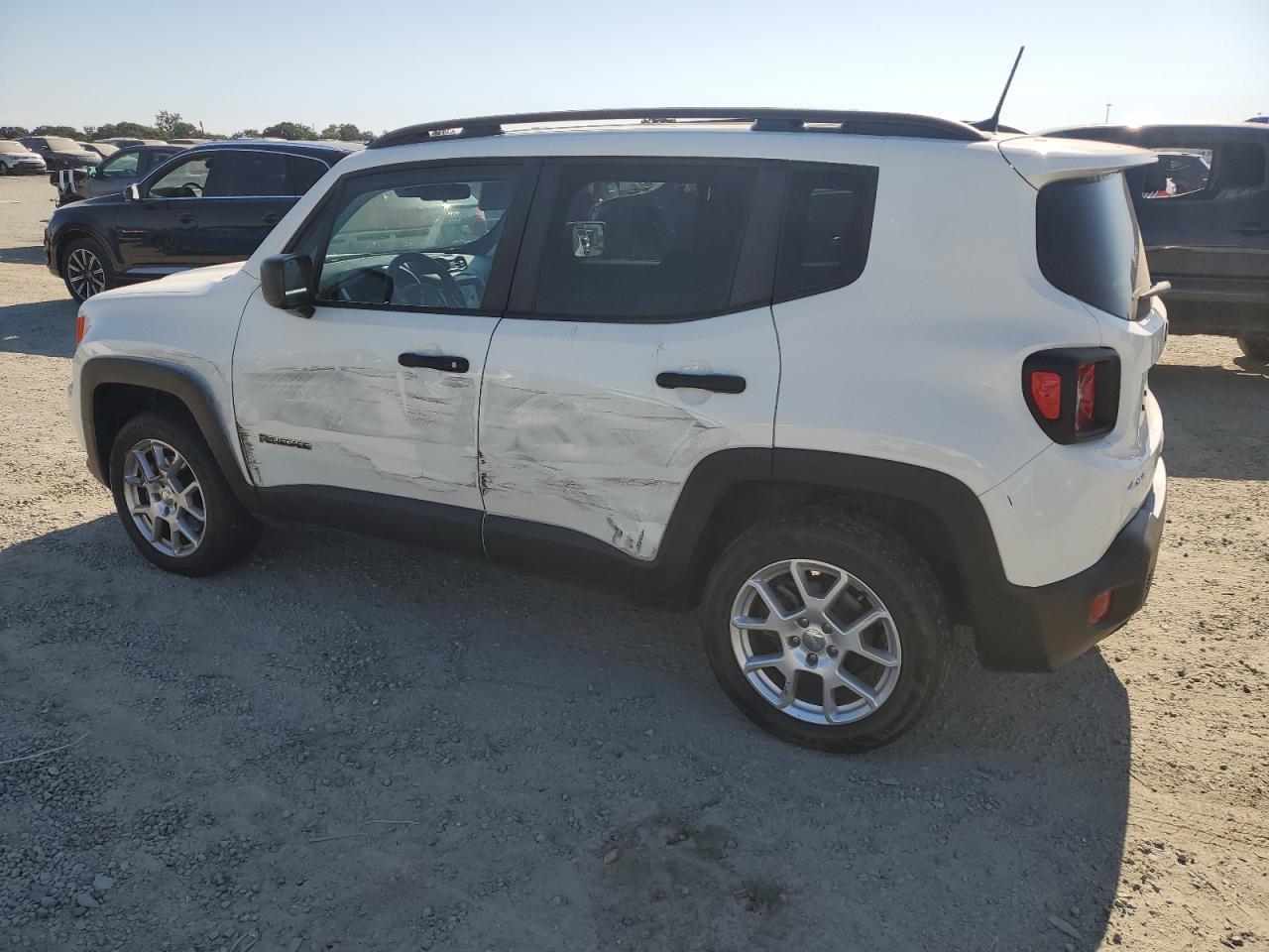 2021 Jeep Renegade Sport - Фото 2