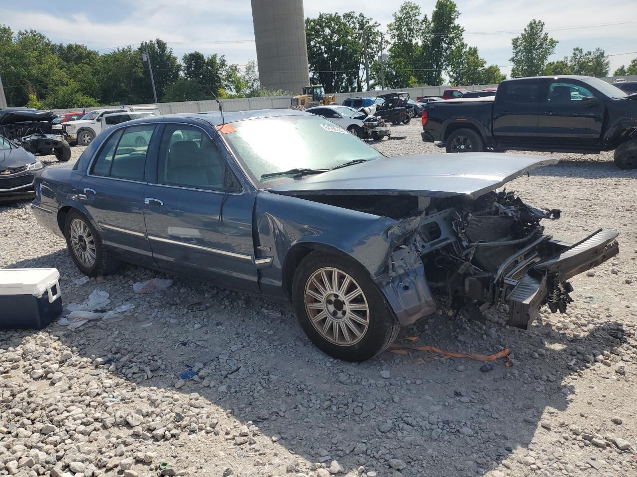 2010 Mercury Grand Marquis Ls - Image 4
