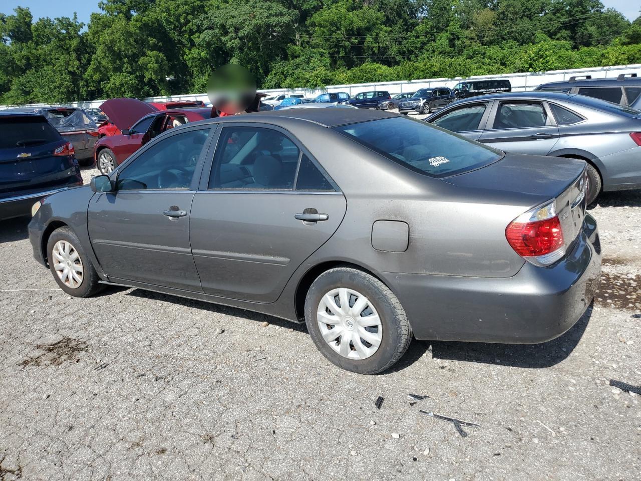 2005 Toyota Camry Le - Фото 2