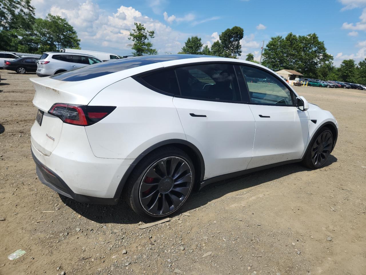 2022 Tesla Model Y - Фото 3