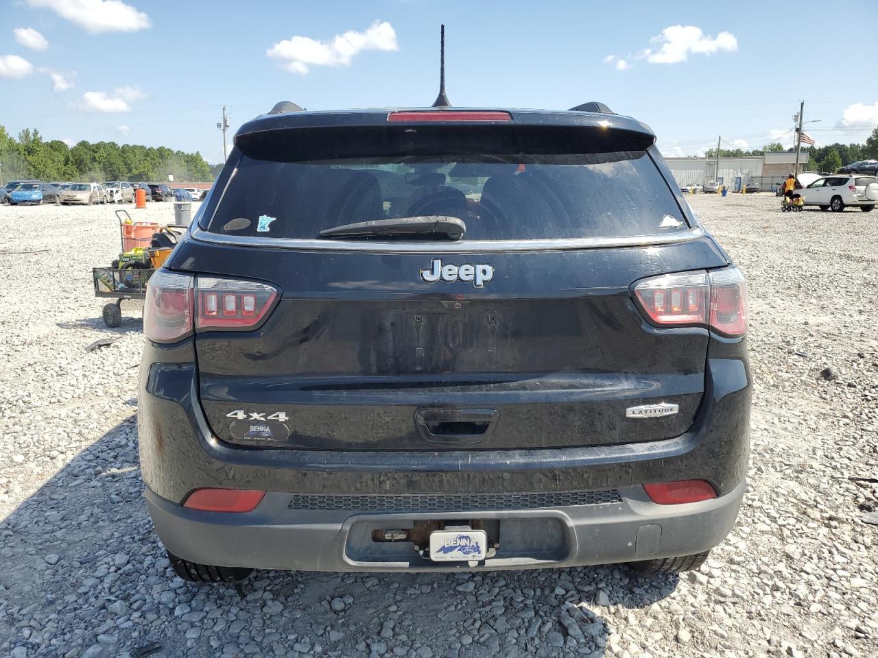 2018 Jeep Compass Latitude - Image 6