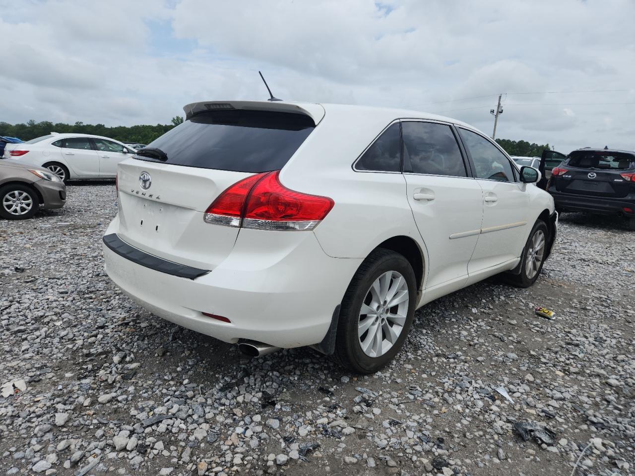 2010 Toyota Venza - Фото 3