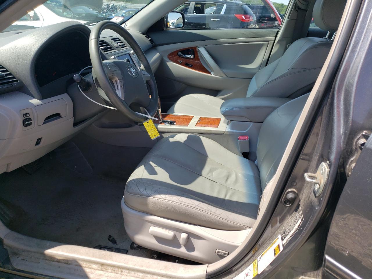 2010 Toyota Camry Base - Фото 7