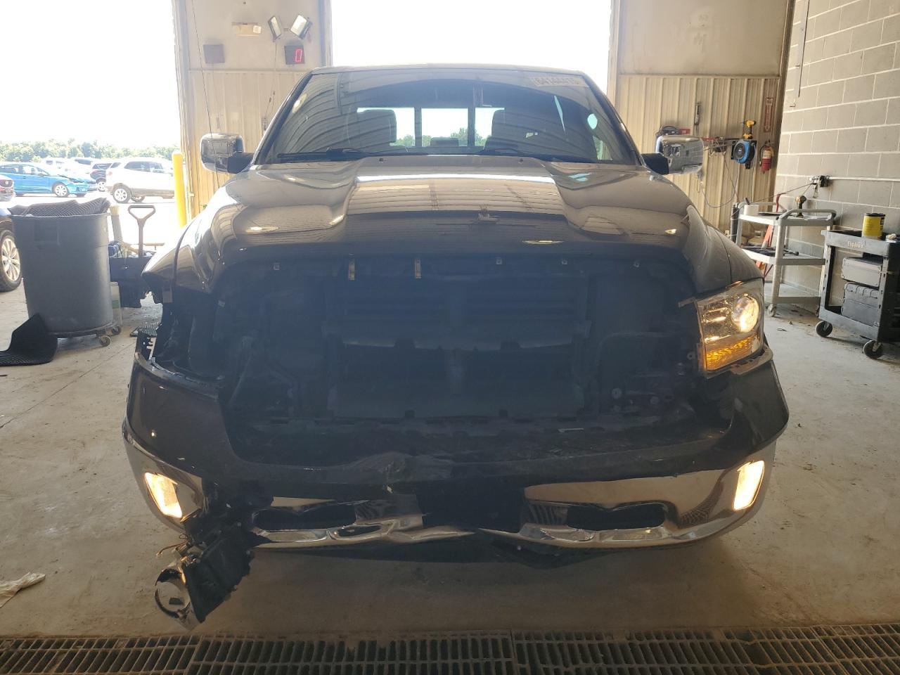 2017 Ram 1500 Laramie - Фото 5