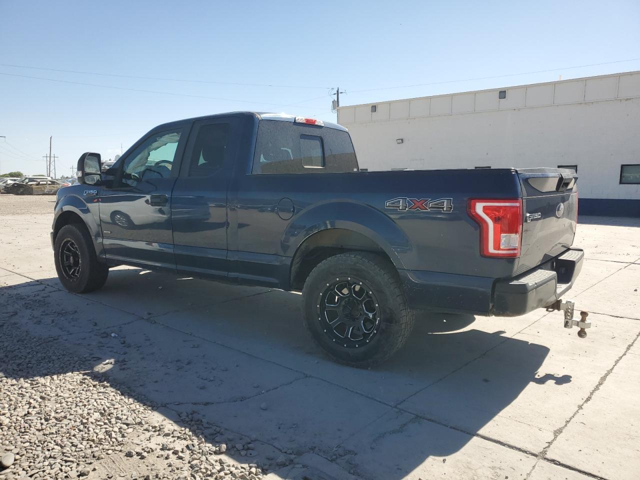 2015 Ford F150 Super Cab - Фото 2