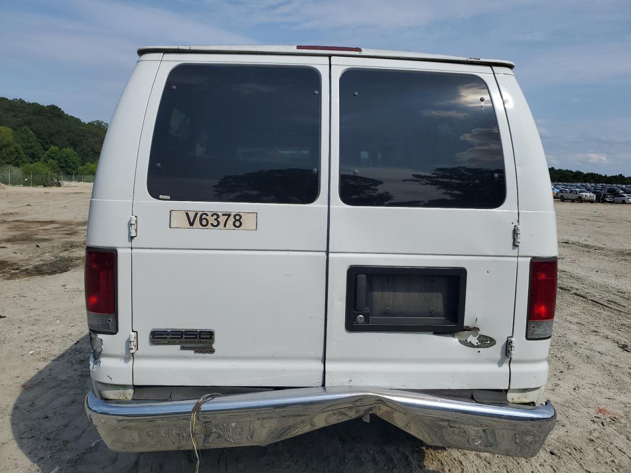 2007 Ford Econoline E350 Super Duty Wagon - Фото 6
