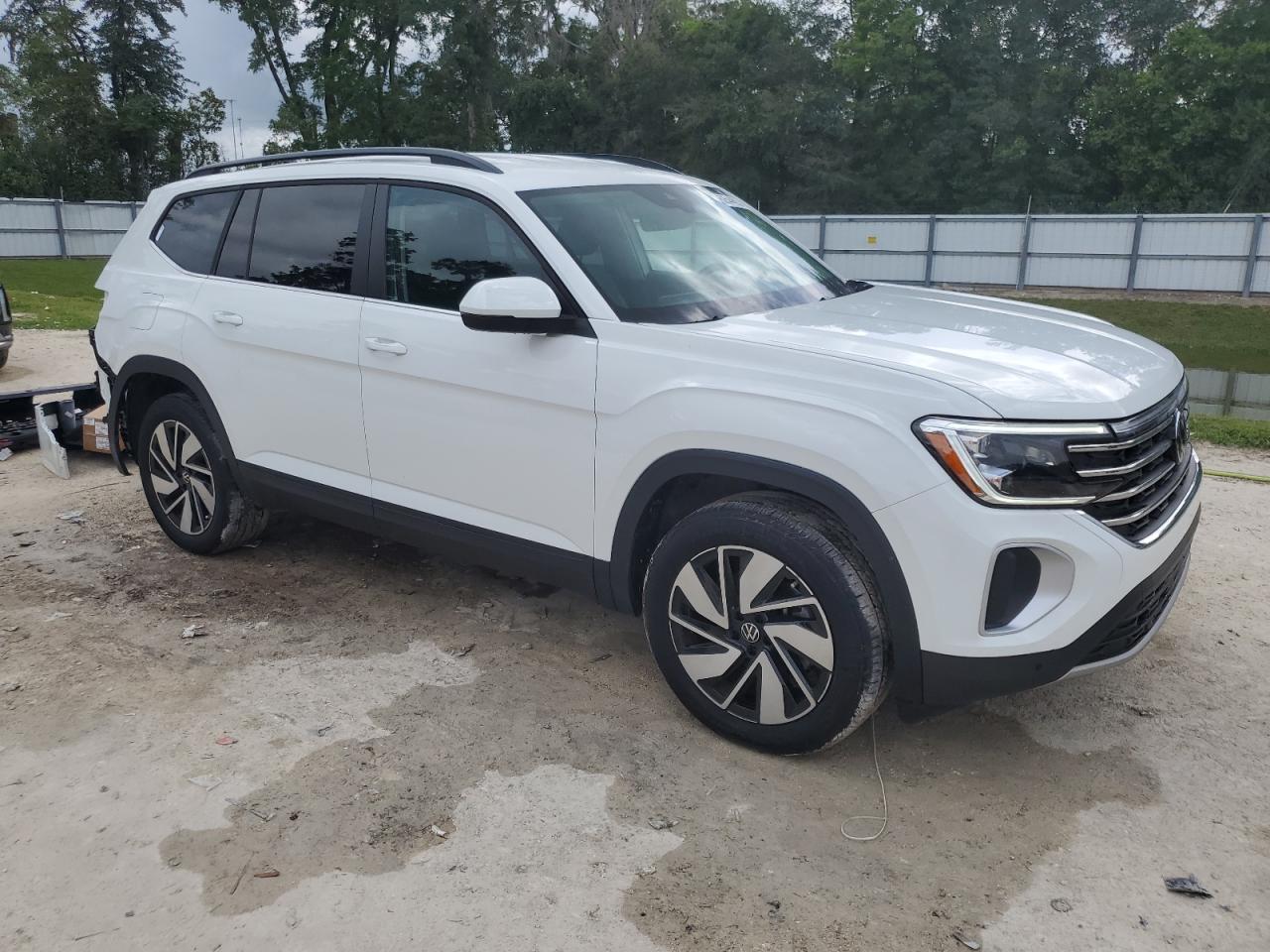 2024 Volkswagen Atlas Se - Image 4