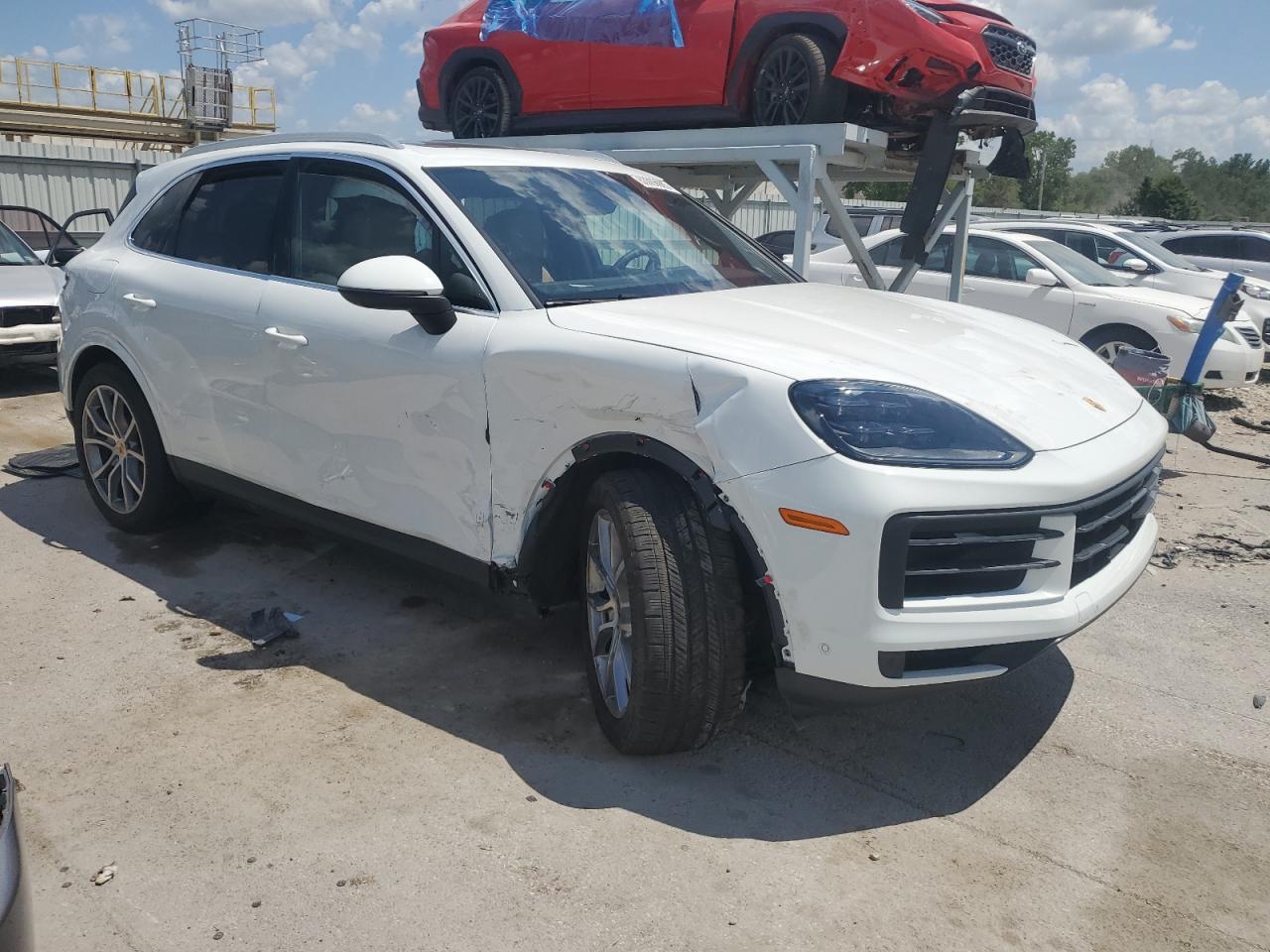 2024 Porsche Cayenne - Image 4