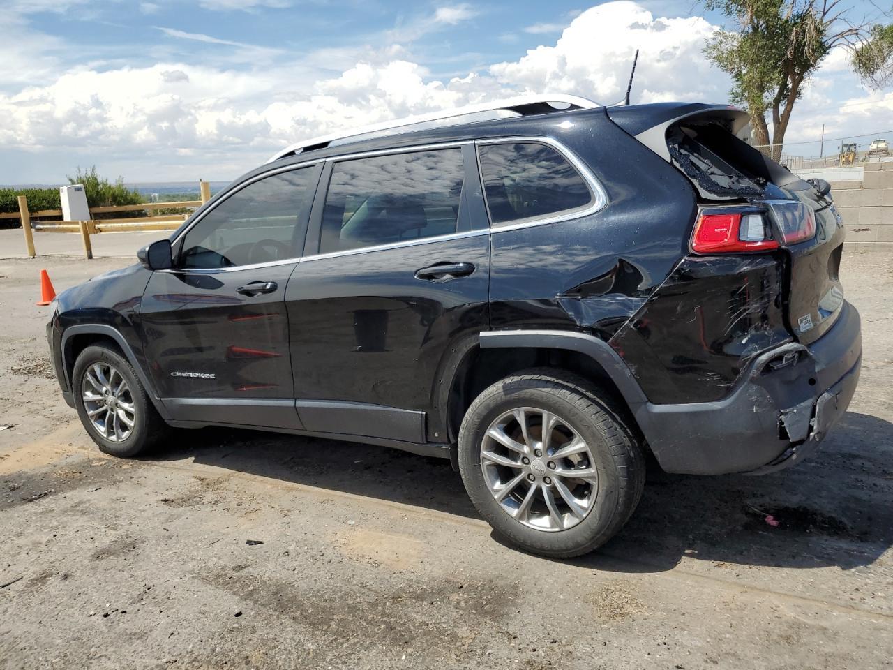 2019 Jeep Cherokee Latitude Plus - Image 2
