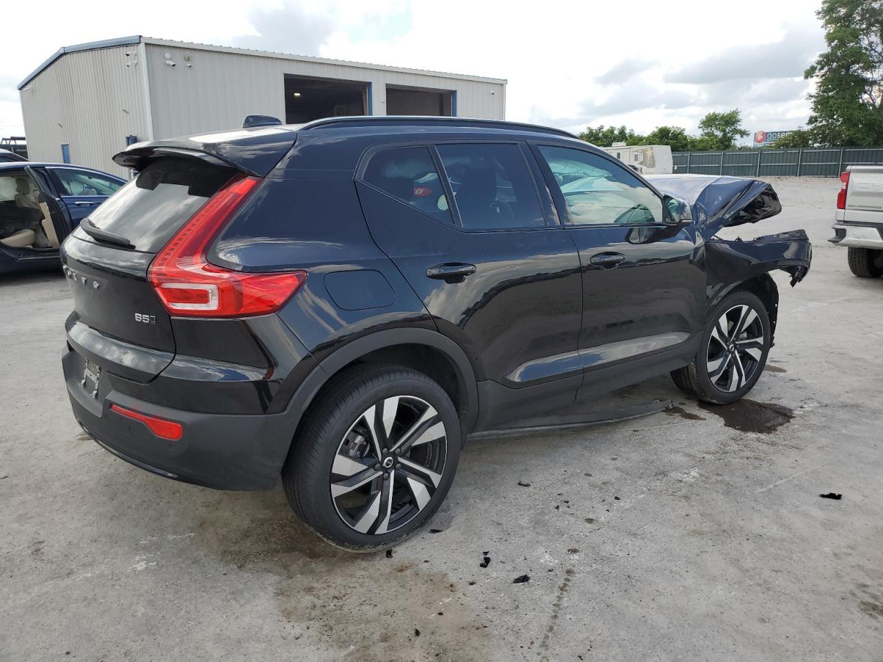 2023 Volvo Xc40 Plus - Фото 3