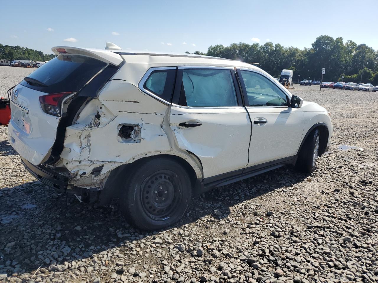 2017 Nissan Rogue S - Image 3