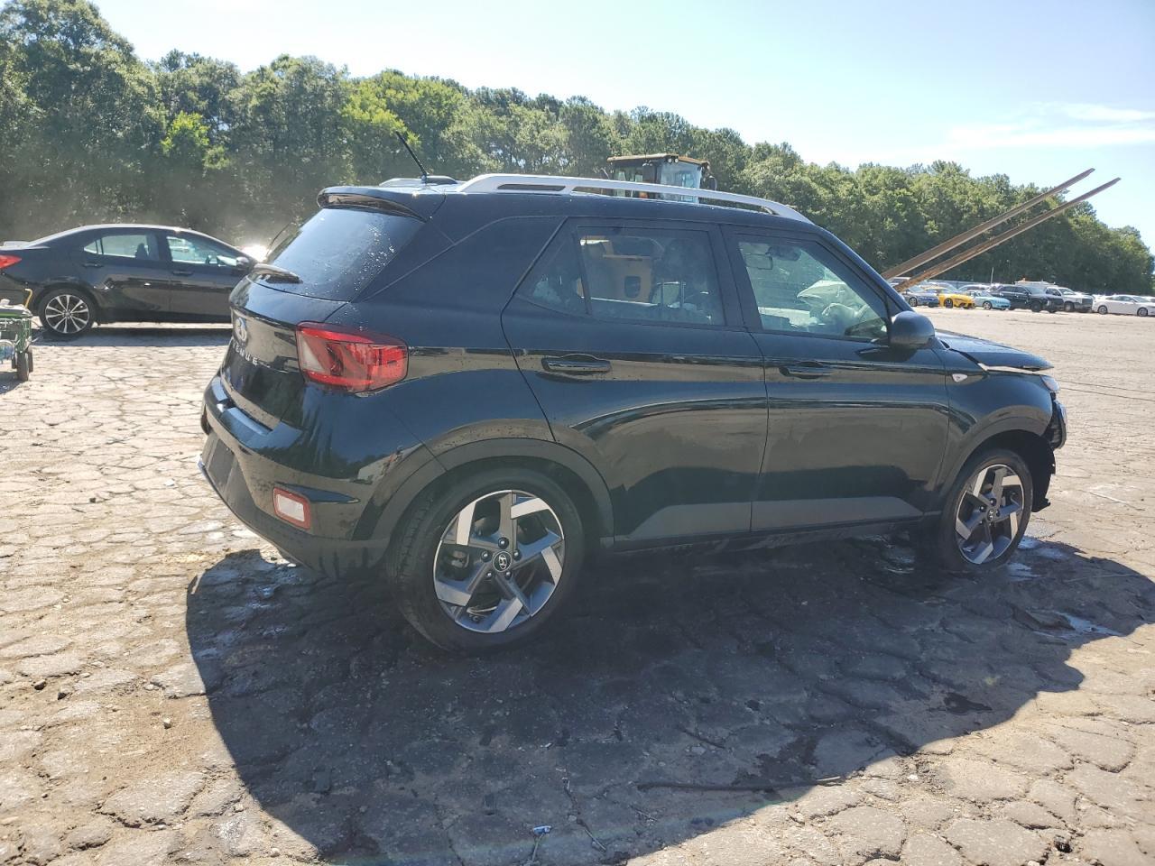 2024 Hyundai Venue Sel - Image 3