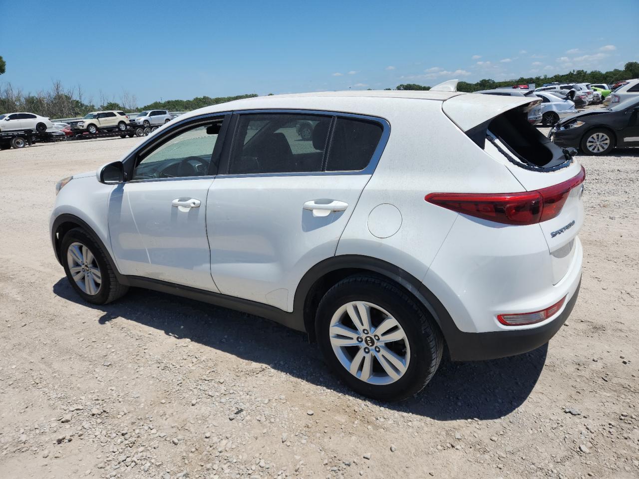 2017 Kia Sportage Lx - Image 2
