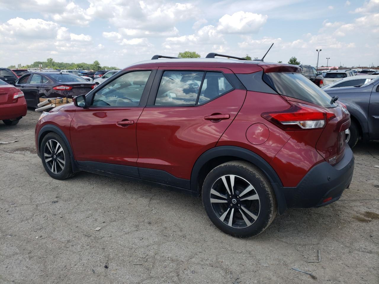 2020 Nissan Kicks Sv - Image 2