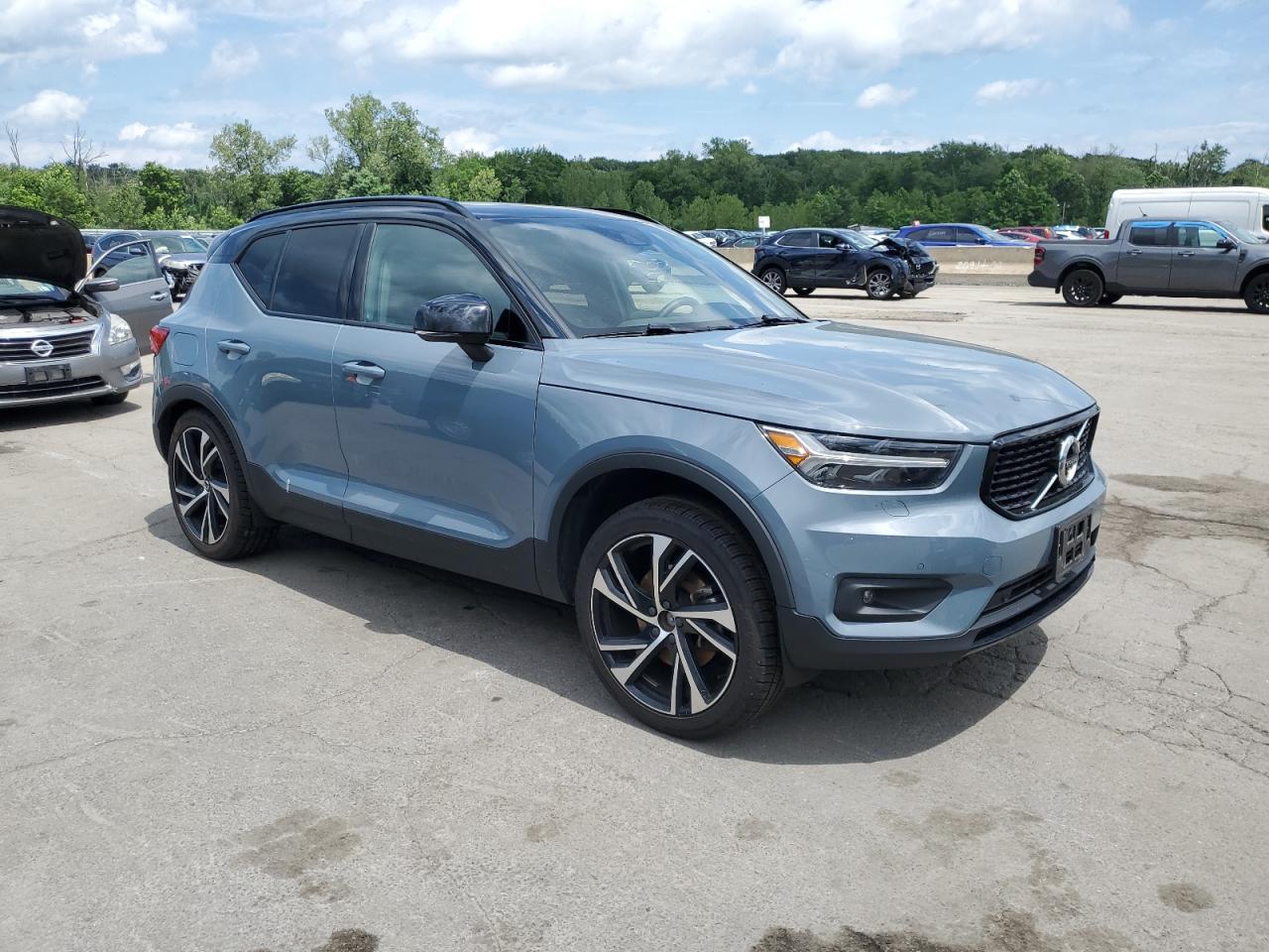 2022 Volvo Xc40 T5 R-Design - Фото 4