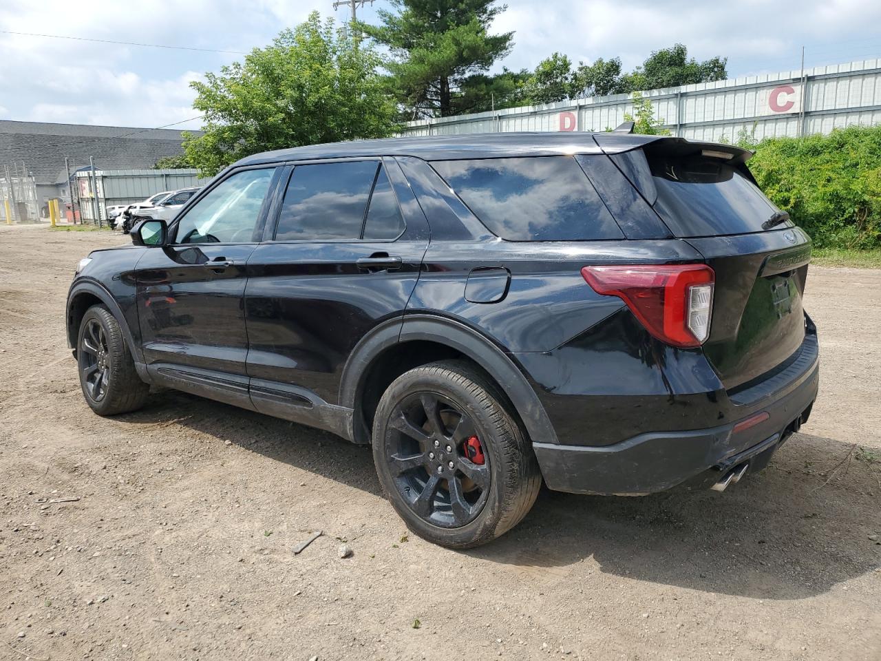 2022 Ford Explorer St - Фото 2