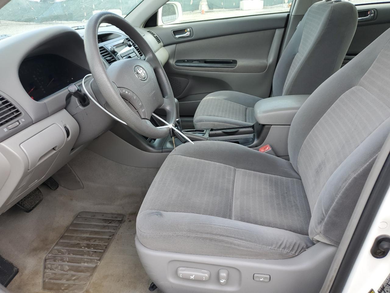2005 Toyota Camry Le - Image 7