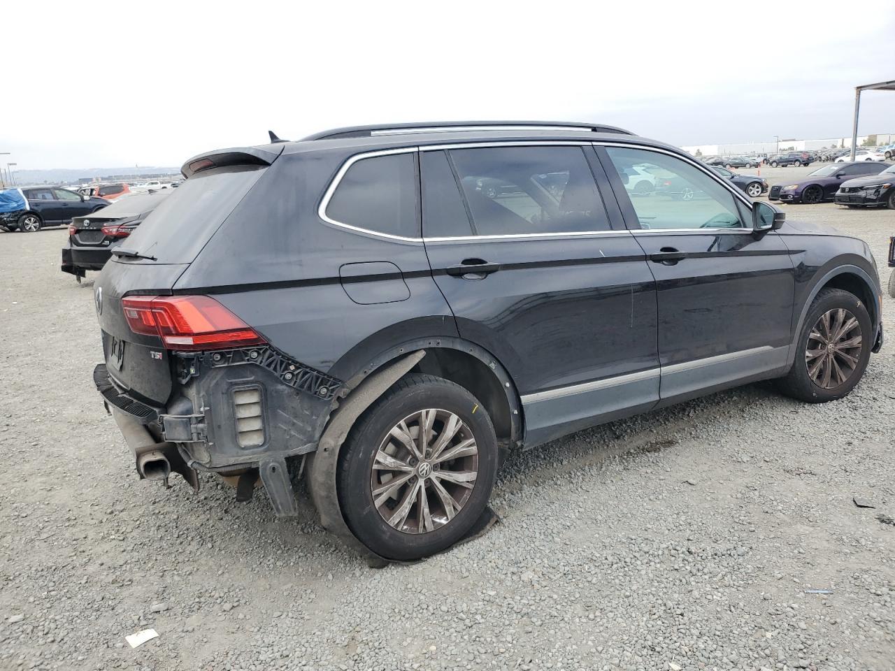 2018 Volkswagen Tiguan Se - Фото 3