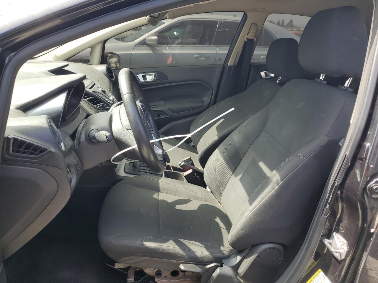 2015 Ford Fiesta Se - Image 7