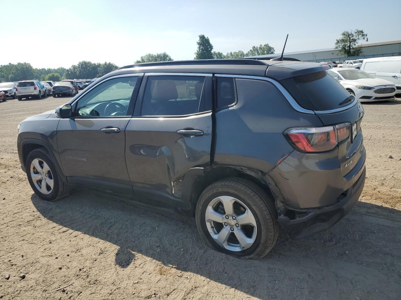 2018 Jeep Compass Latitude - Image 2