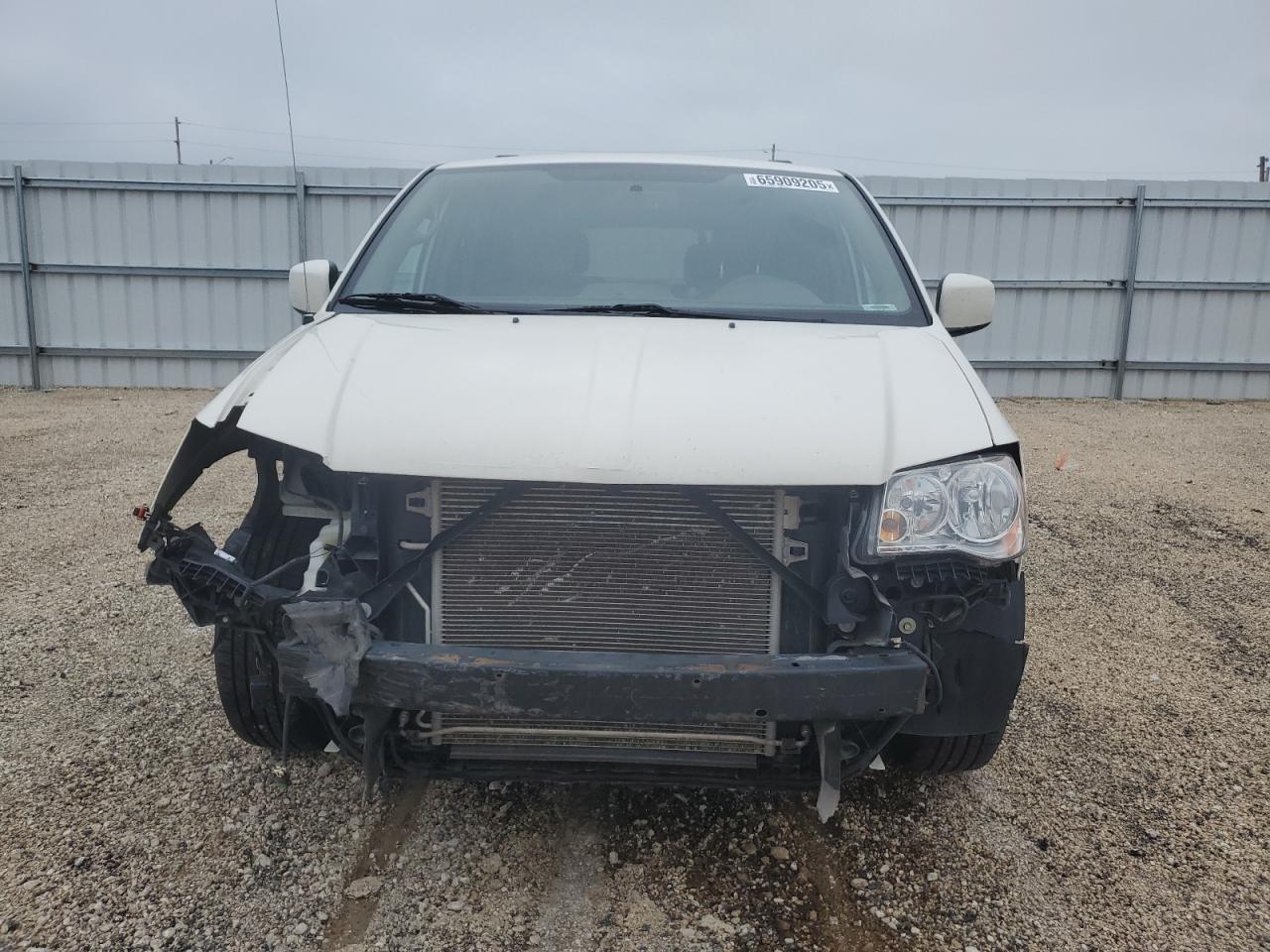 2012 Chrysler Town & Country Touring - Image 5