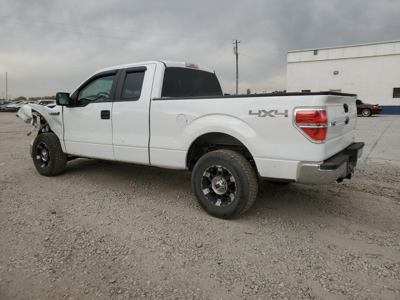 2013 Ford F150 Super Cab - Фото 2