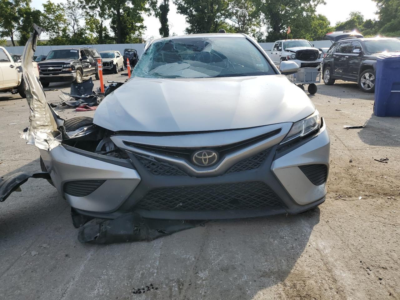 2019 Toyota Camry L - Фото 5