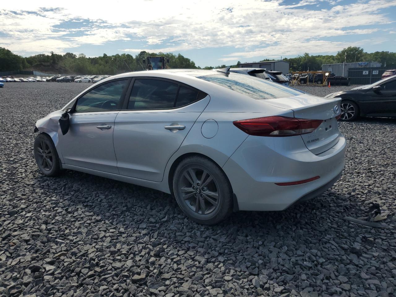 2017 Hyundai Elantra Se - Фото 2