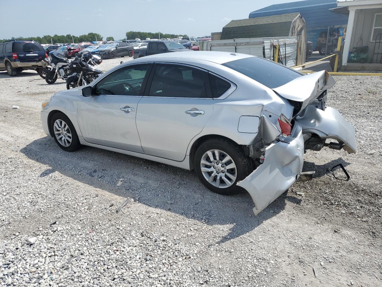 2015 Nissan Altima 2.5 - Фото 2