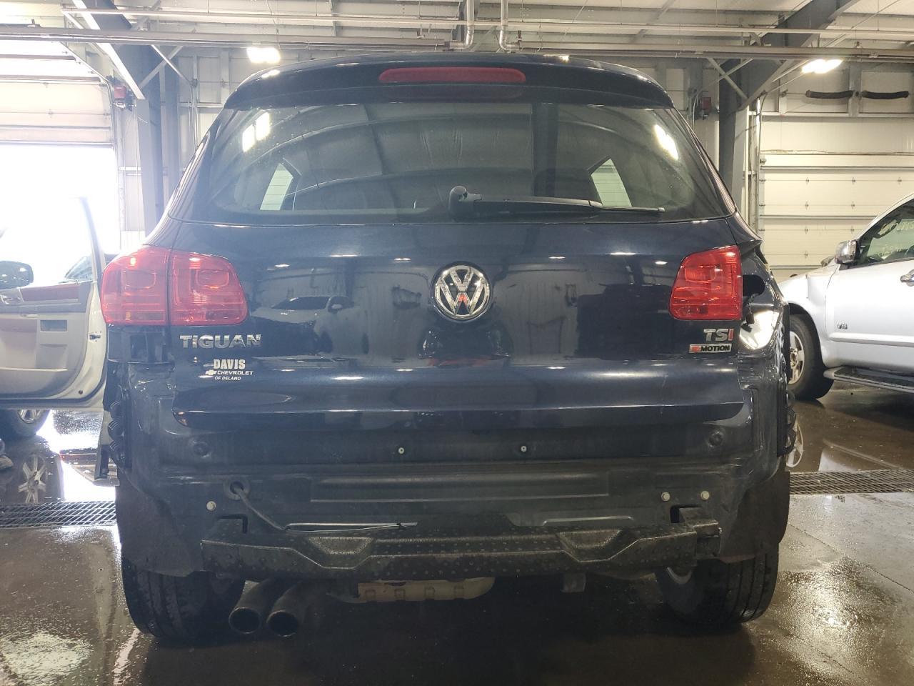 2016 Volkswagen Tiguan S - Фото 6