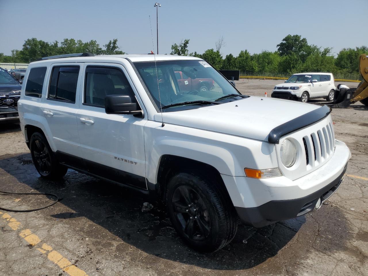 2012 Jeep Patriot Latitude - Фото 4