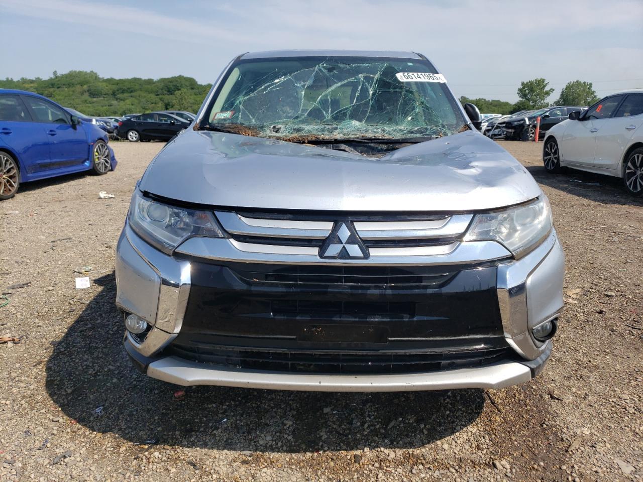 2017 Mitsubishi Outlander Se - Фото 5