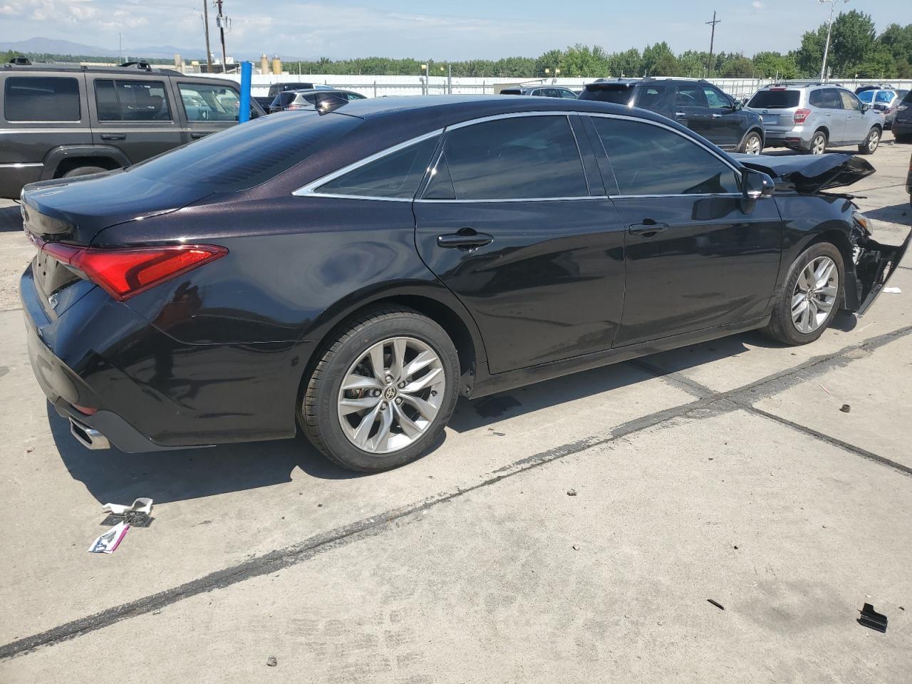 2022 Toyota Avalon Xle - Фото 3