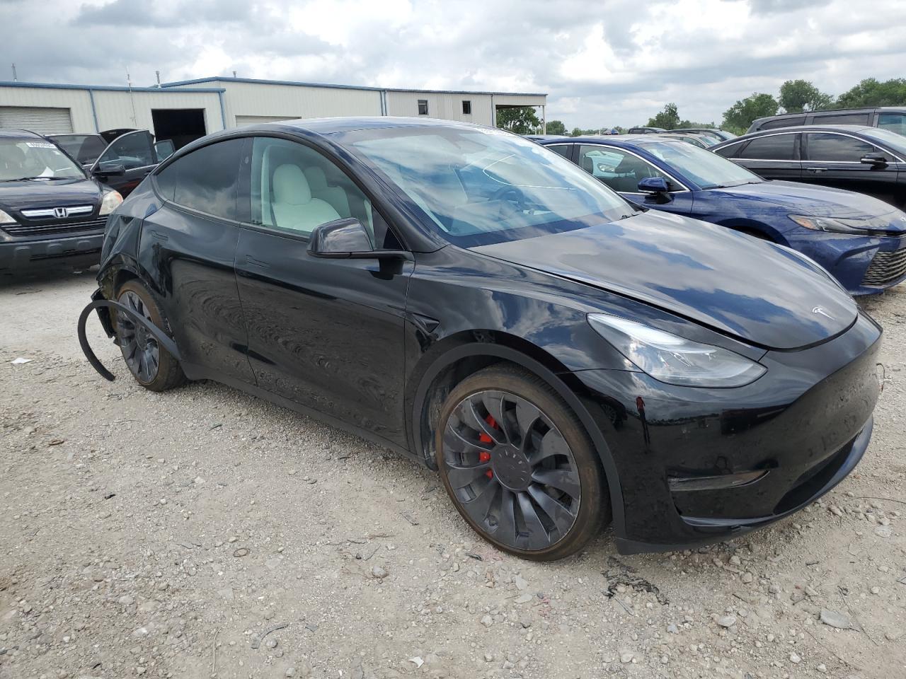 2024 Tesla Model Y - Фото 4