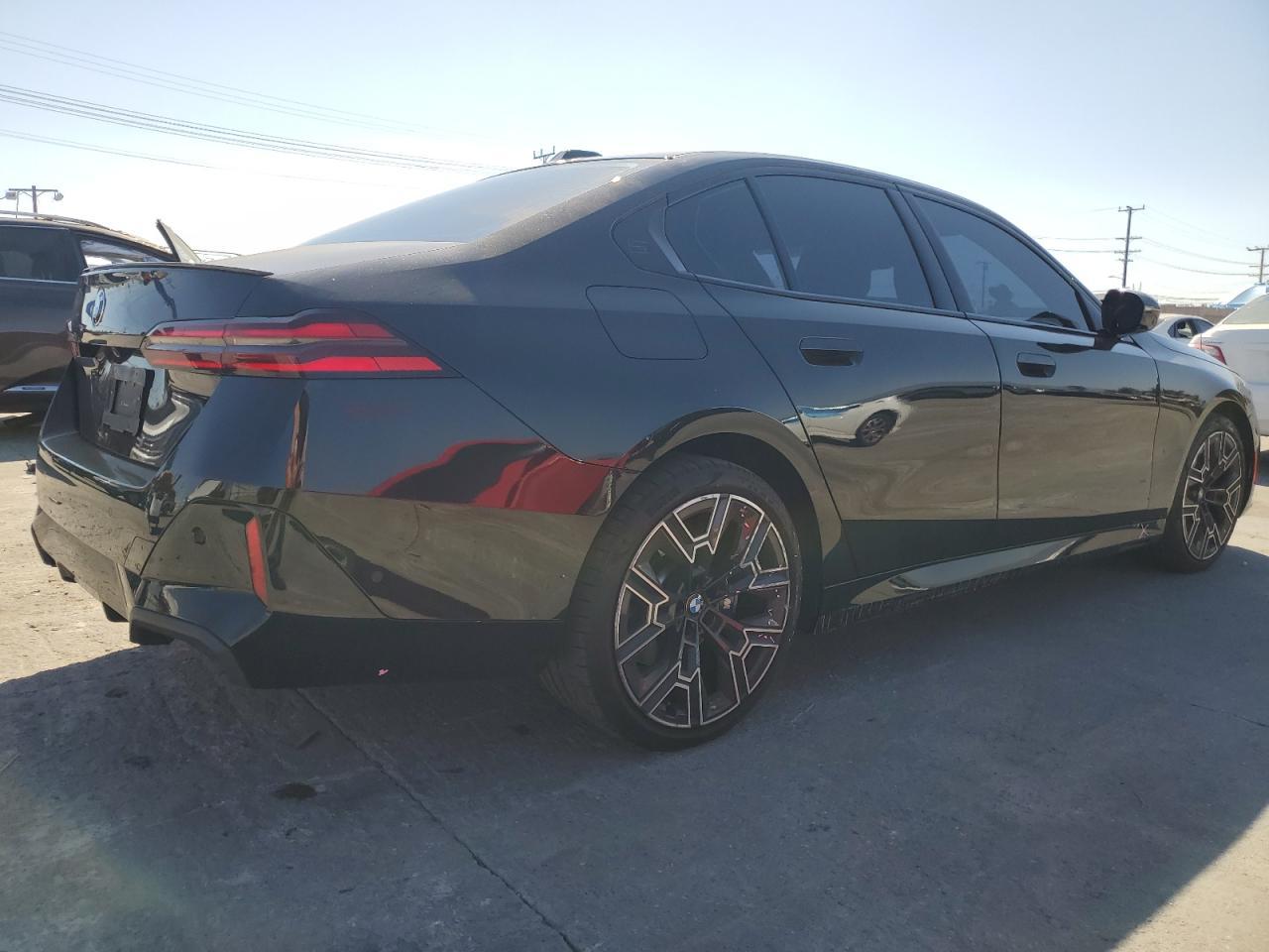 2024 BMW 530 I - Фото 3