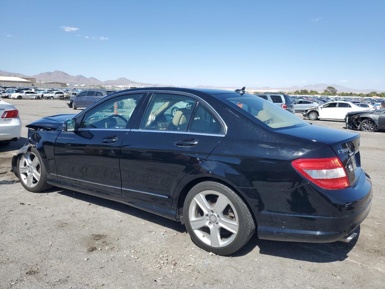 2011 Mercedes-Benz C 300 4Matic - Фото 2