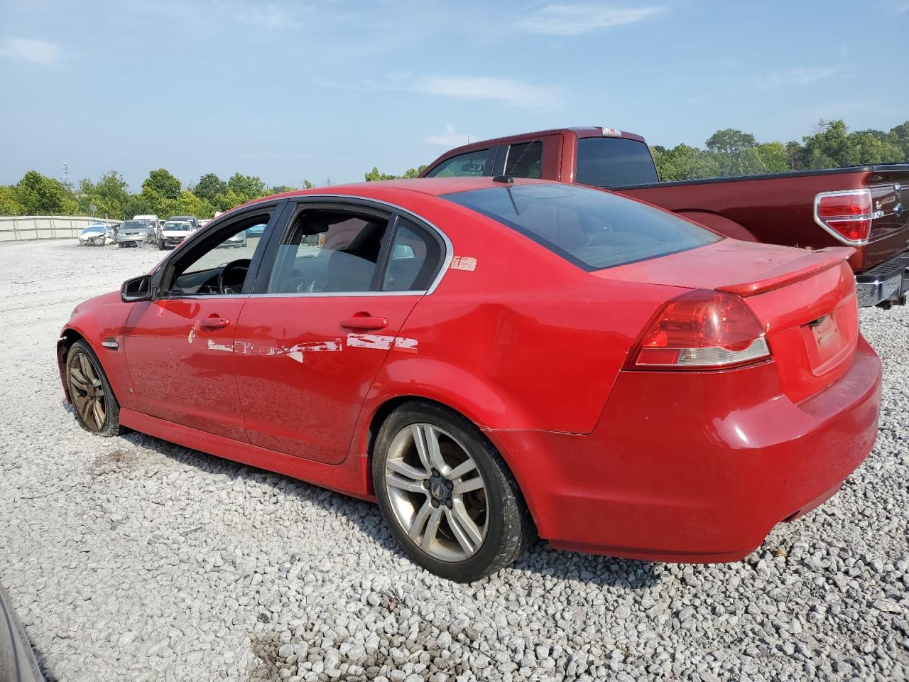 2008 Pontiac G8 - Image 2