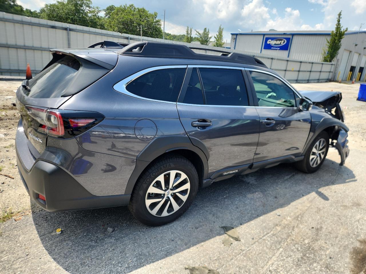 2025 Subaru Outback Premium - Image 3