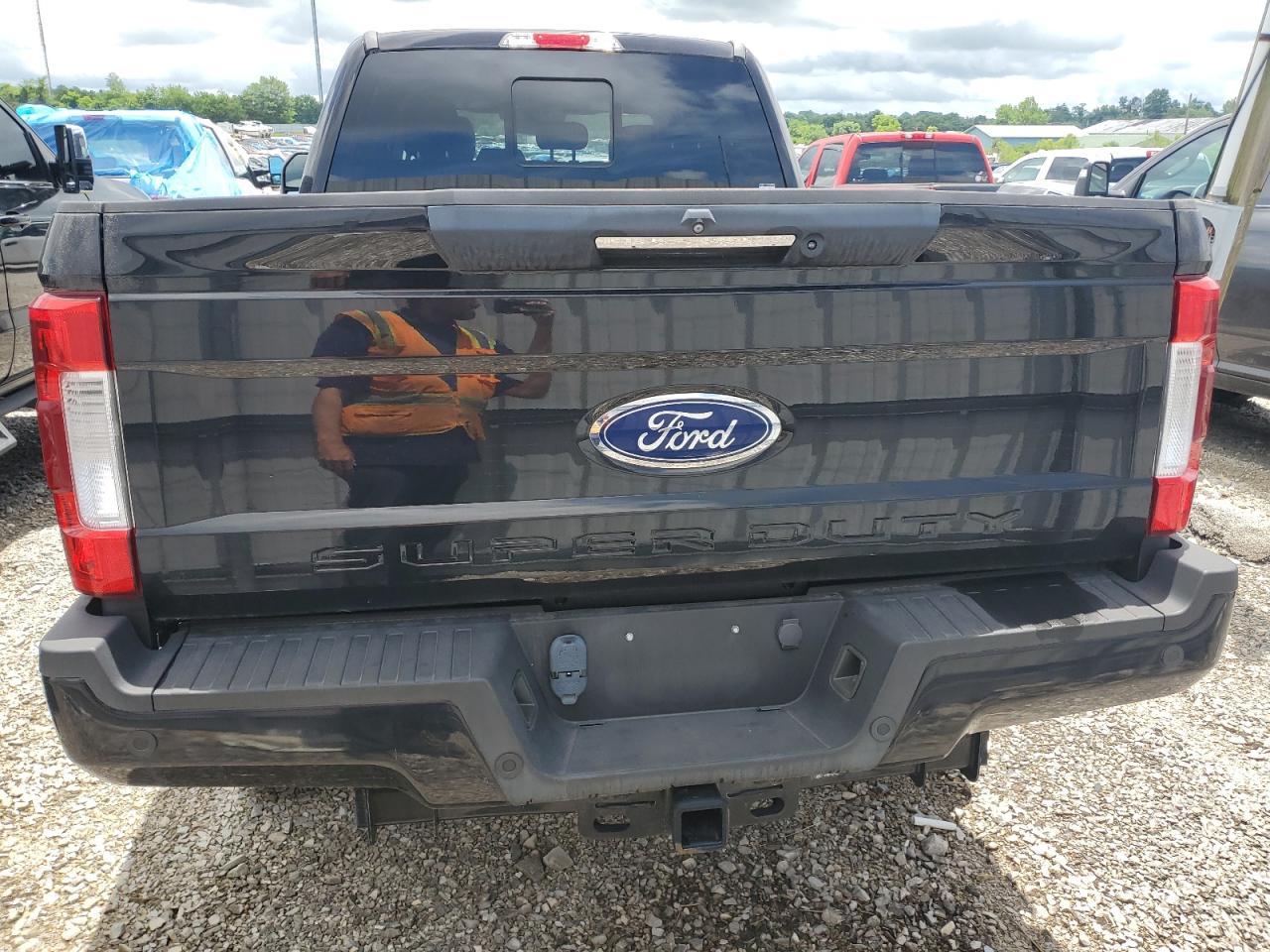 2019 Ford F350 Super Duty - Image 6