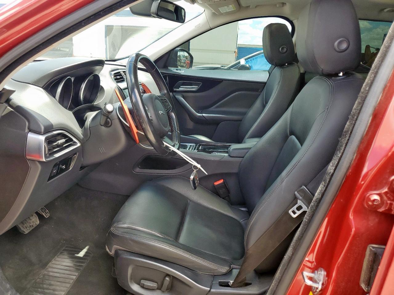 2018 Jaguar F-Pace Premium - Image 7